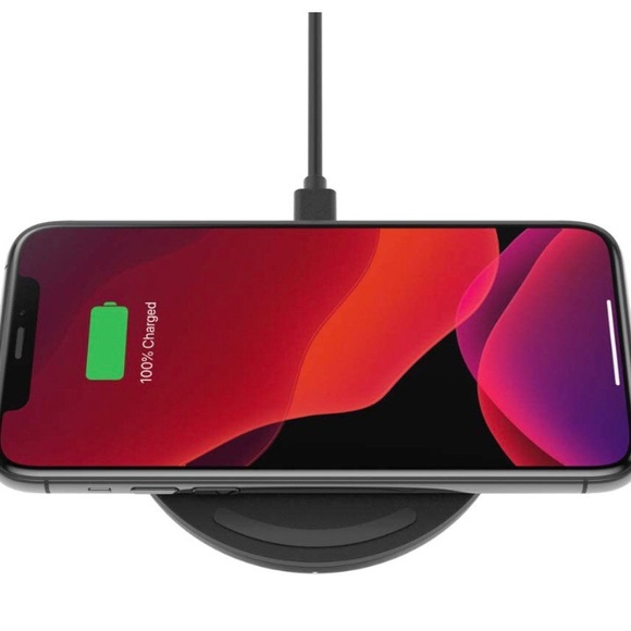 Belkin BOOST CHARGE Wireless Charger - Qi-Certified - Picture 3 of 7